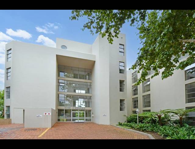 1 BEDROOM APARTMENT FOR SALE IN SANDHURST